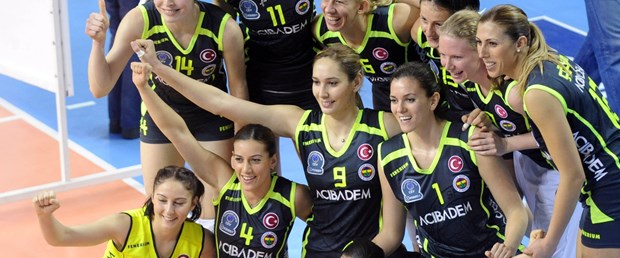 Fenerbahçeli bayanlar rakip tanımıyor