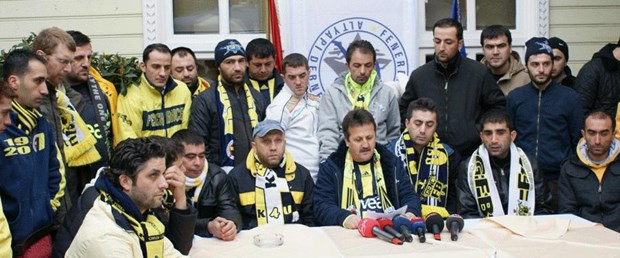 Fenerbahçeli taraftarlardan protesto