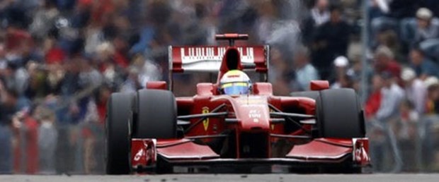 Ferrari pes etti