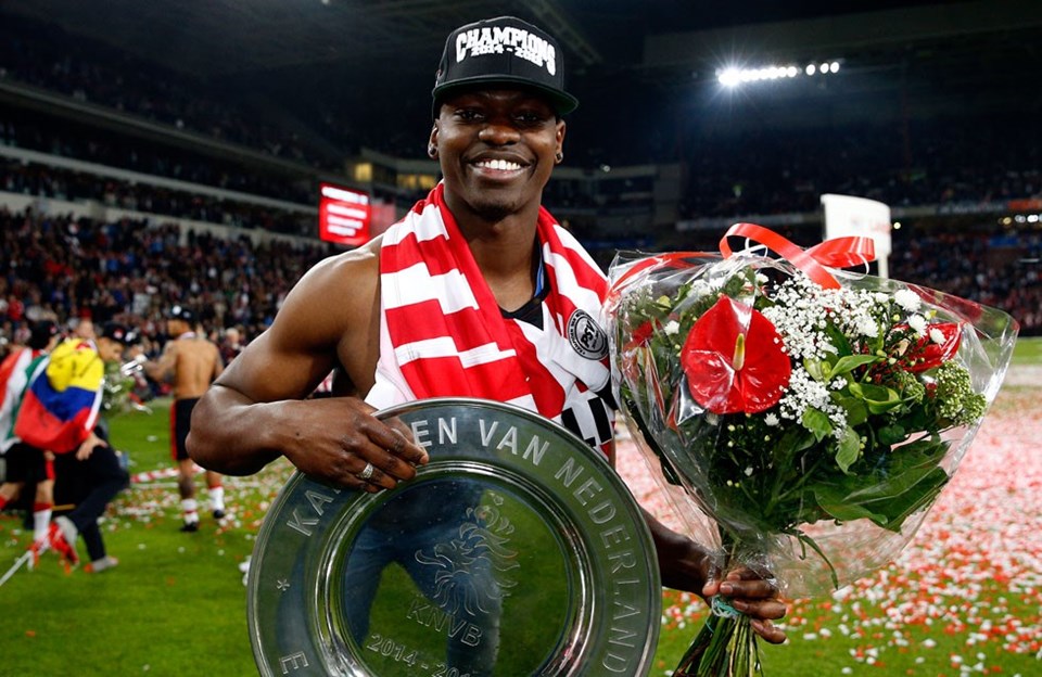 Nicolas Isimat-Mirin, Hollanda'da PSV forması ile 3 kez şampiyonluk yaşadı.