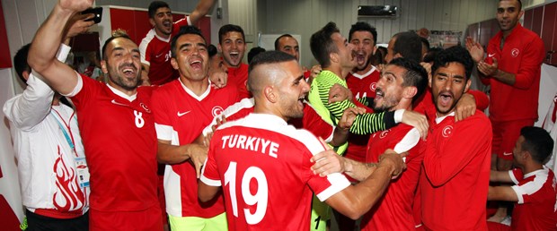 işitme engelli milli futbol takımı.jpg