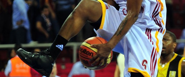 Galatasaray kaçtı OYAK yakalayamadı: 68-63
