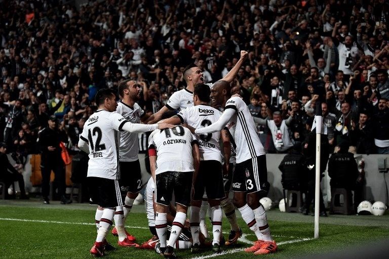 EVİNDE BİLEĞİ BÜKÜLMÜYOR