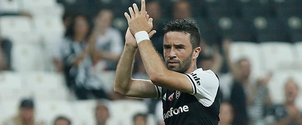 gökhan gönül beşiktaş.jpg