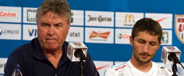 Hiddink'ten UEFA'ya sert sözler