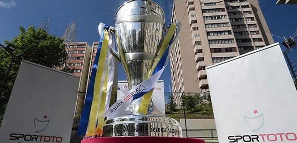 Süper Lig'inde eski şampiyonluk kupası