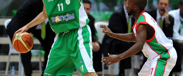 İzmir derbisi Kaf-Kaf'ın: 89-68