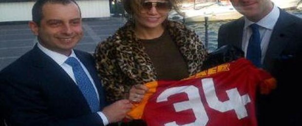 Jennifer Lopez'e Galatasaray forması