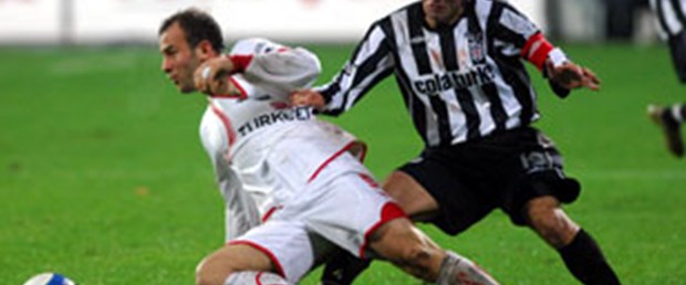 Kartal moral arıyor