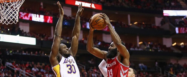 2017-12-21T021757Z_372582239_NOCID_RTRMADP_3_NBA-LOS-ANGELES-LAKERS-AT-HOUSTON-ROCKETS.JPG