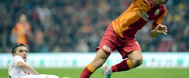 Lider kendi evinde tekledi