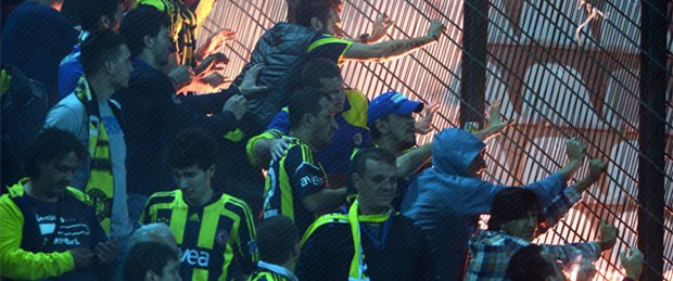 Maç sonrası tribünde kavga
