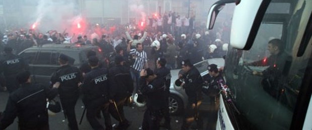 ''Meşaleli Yürüyüş'' olaylı geçti
