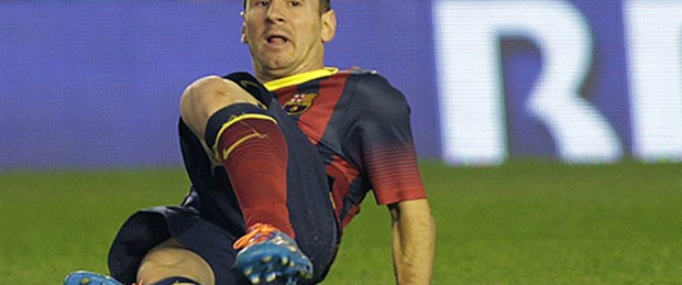 Messi 6-8 hafta sahalardan uzak