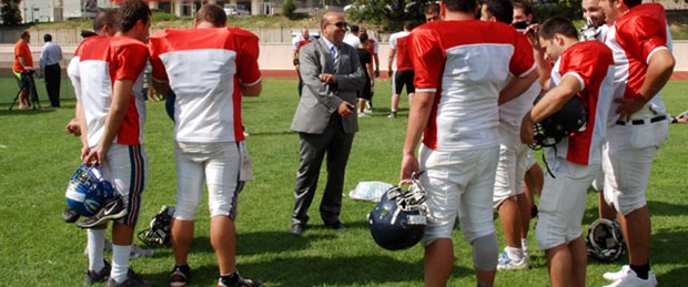 Milliler ilk maçlarını 61-0 kazandı