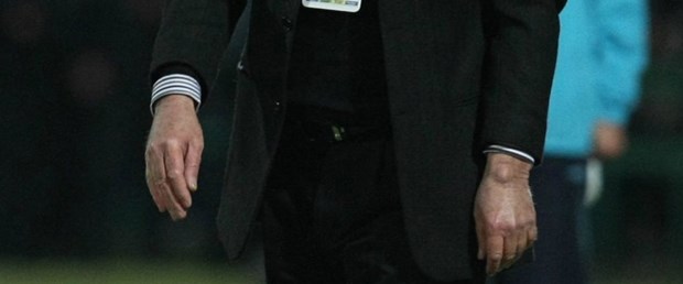 Mustafa Denizli'den zorunlu revizyon