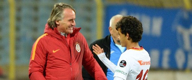 mustafa kapı.jpg
