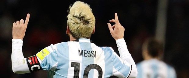 messi sarı saç.jpg