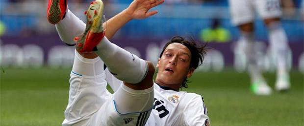 Nike’tan Mesut’a krampon yasağı