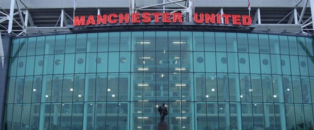 Old Trafford 100 yaşında
