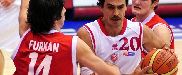 Pınar Karşıyaka deplasmanda zorlanmadı