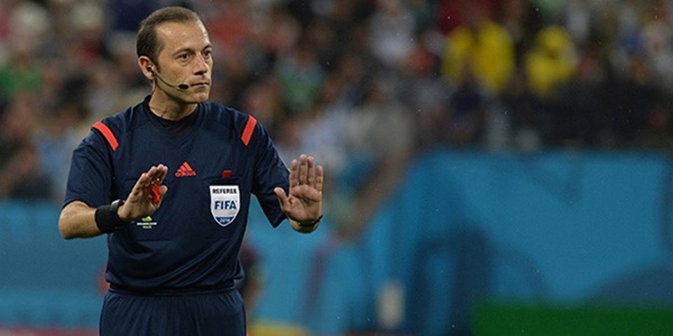 Cüneyt Çakır, PSG-Chelsea maçı ile bu sezon Şampiyonlar Ligi'nde 4. kez düdük çaldı.