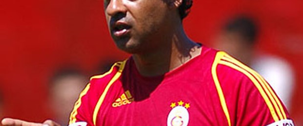 Rijkaard ilk resmi maçına çıktı