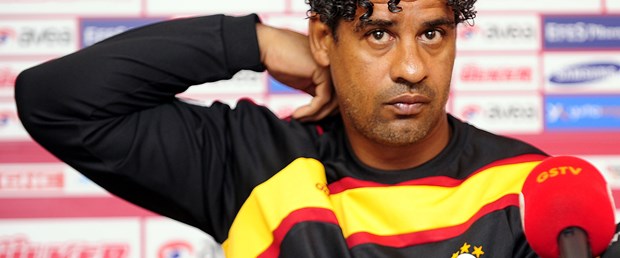 Rijkaard: Tur için acı çekmeliyiz