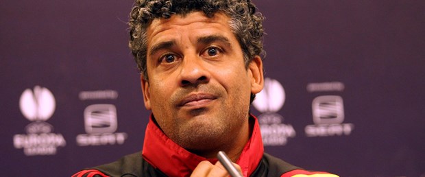 Rijkaard: Zor olacak