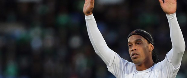 Ronaldinho'ya resmi teklif