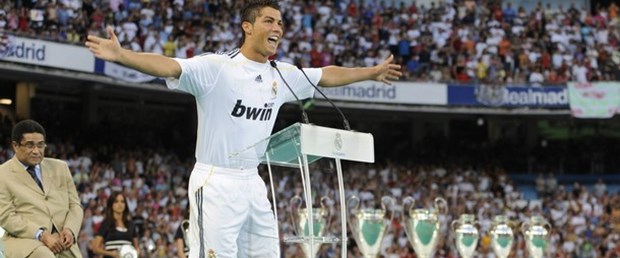 Ronaldo'ya her yerde hakaret