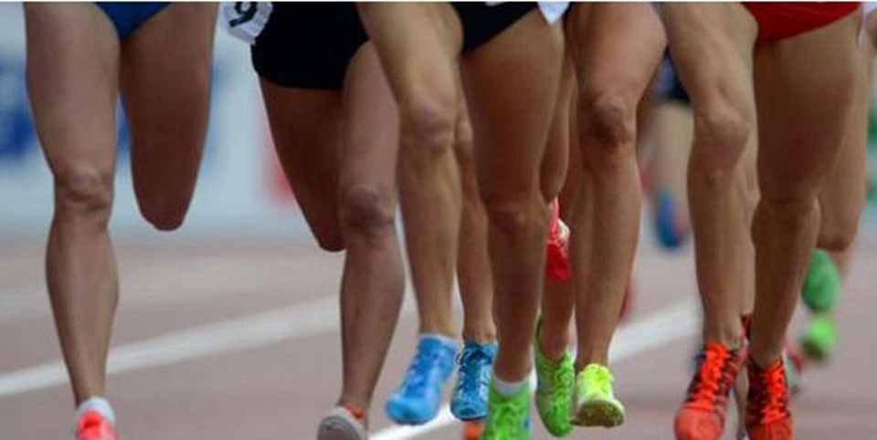 2011 Dünya Atletizm Şampiyonası'na katılan 1800 atletin yüzde 29'u ile 34 son 1 yıl içinde yasaklı madde kullandığını itiraf etti.