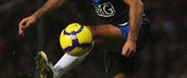 Ryan Giggs'in sözleşmesi 1 yıl uzatıldı