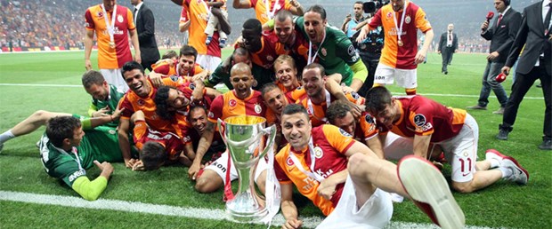 Şampiyon kupasına kavuştu