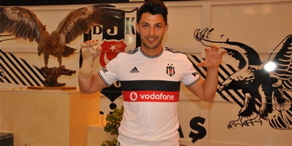 Beşiktaş, Hamburg'tan transfer ettiği Tolgay Arslan'la 3,5+1 yıllık sözleşme imzaladı.