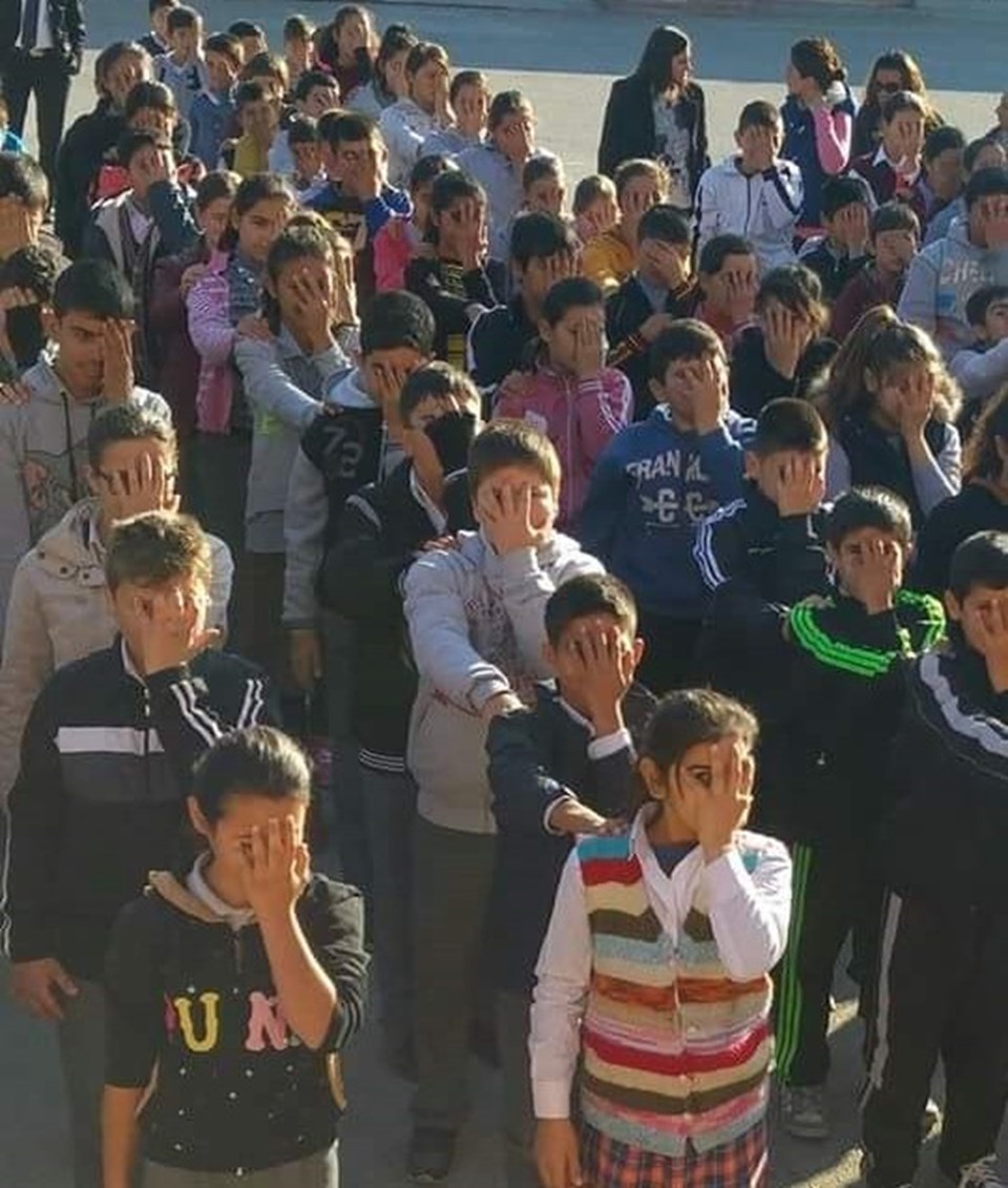 Sabah ilk ders öncesi okulda 'töreing'...
