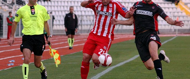 Sivasspor'da operasyon başladı