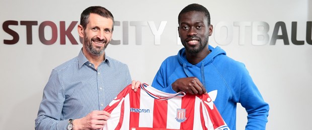 -badou-ndiaye-resmen-stoke-cityde-haberinin-fotografi_4300_dhaphoto1.jpg