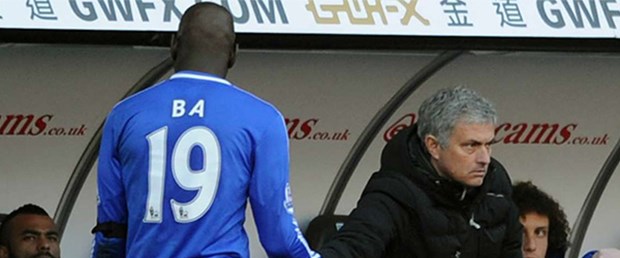 demba-ba-jose-mourinho.jpg