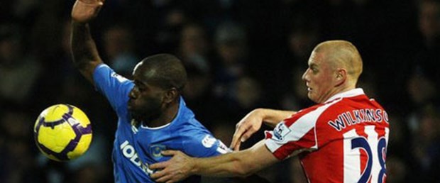 Stoke City uzatmada güldü
