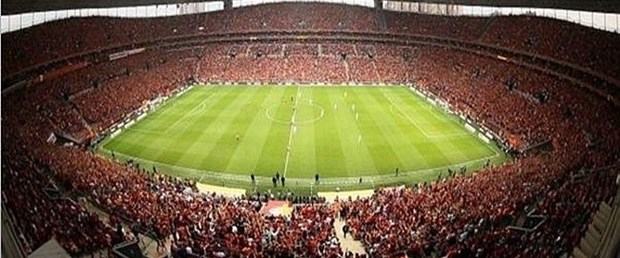 süper lig taraftar.jpg