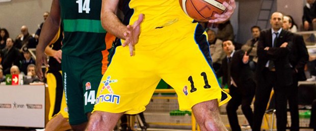 THY basketbola da el attı