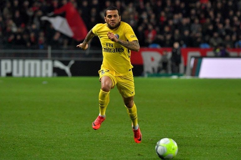Dani Alves (Juventus / Paris Saint-Germain)