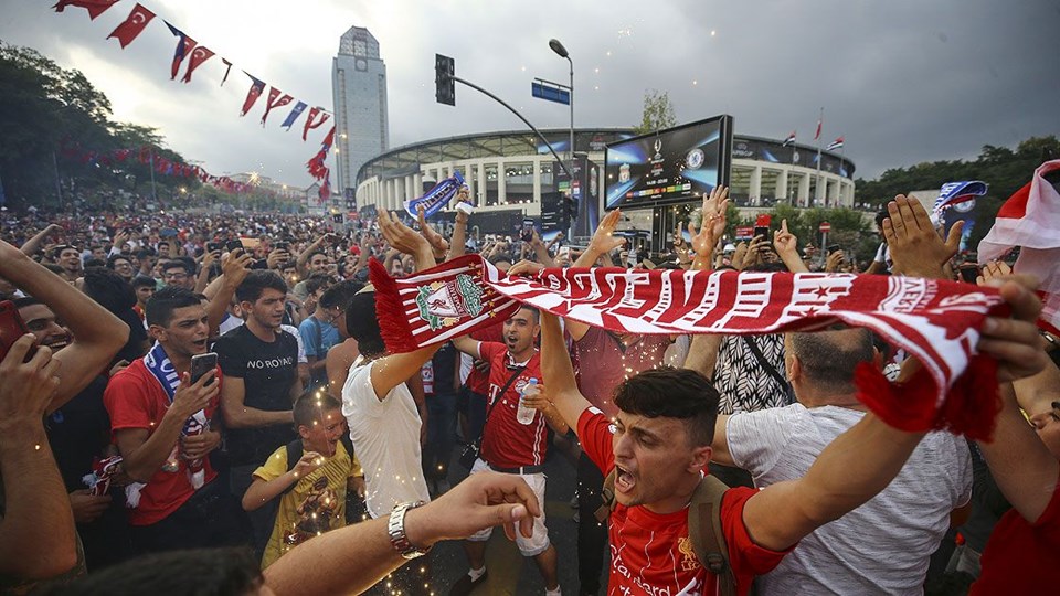 İSTANBUL'DA TARİHİ GÜN