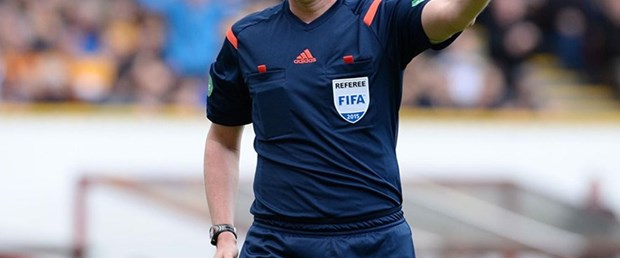hakem fifa.jpg