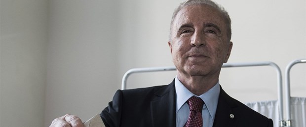 ünal aysal.jpg