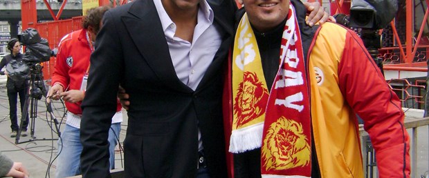 Van Hooijdonk'a Sami Yen'de büyük ilgi