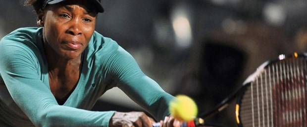 Venus Williams havlu attı