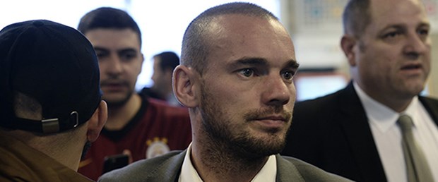 wesley sneijder ceza.jpg