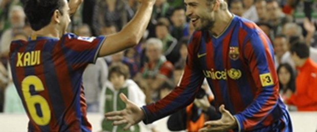 Xavi ve Pique belirsiz